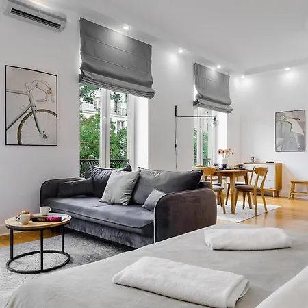 Lägenhet P&o Serviced Warecka Ii